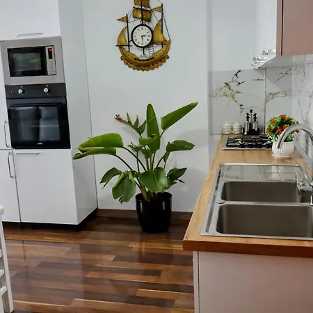 Laurent's * Дуррес