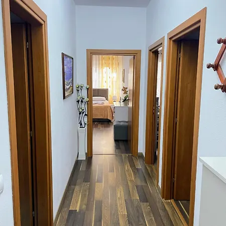 Laurent's Apartment Durres